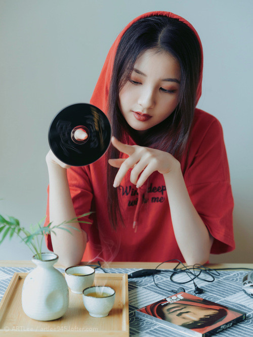 澳女泳队表现惊艳引外媒关注，澳大利亚泳坛