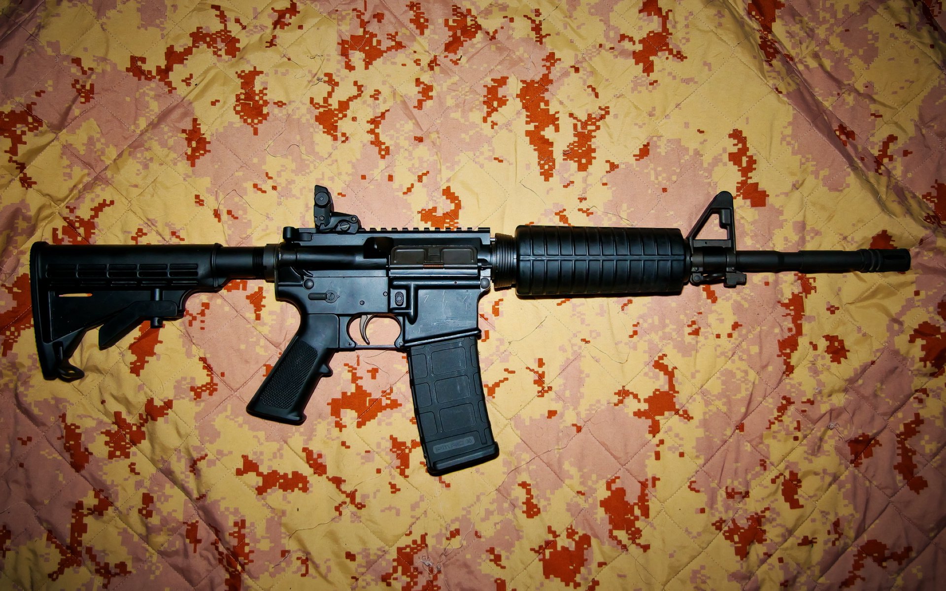 进攻三人组是否更倾向固定配合提升默契度,足球三人进攻配合视频