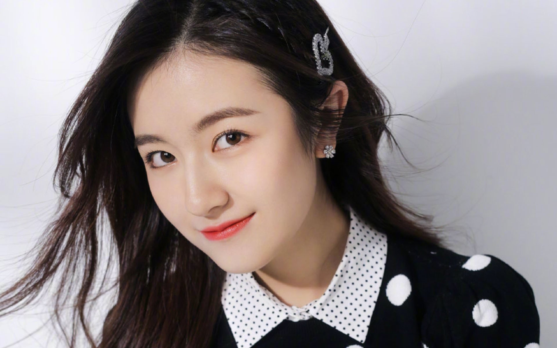 字母哥强调进攻选择需更加合理，字母哥进球后动作